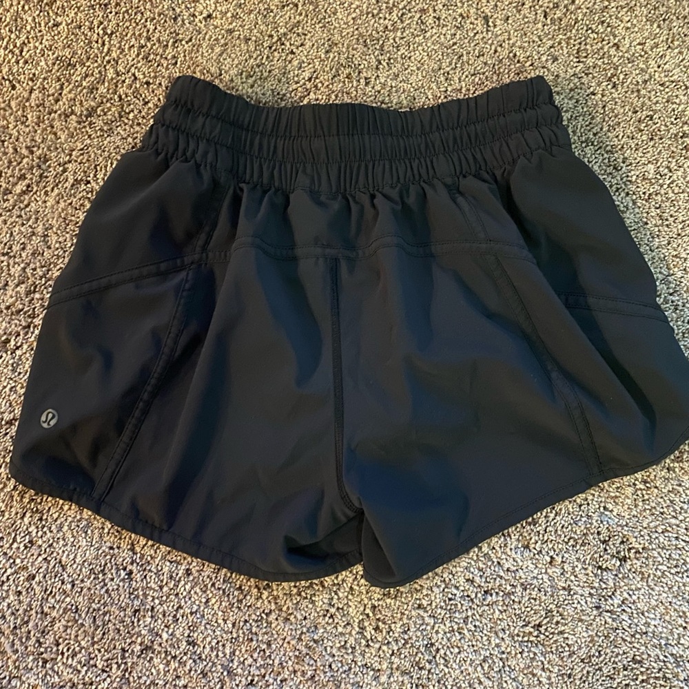 Lululemon tracker shorts size 6. 2.5 inseam